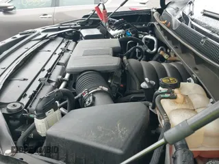 ✅ 2022 Chevrolet Suburban LT • VIN: 1GNSKCKD3NR150408 • Lot: 43037518. Listed on IAAI with 46,687 mi. Free auction sales archive from the USA and detailed vehicle history report at DreamBid. Image 12.