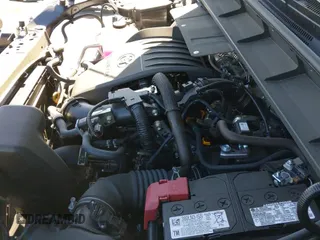 ✅ 2025 Toyota Highlander LE • VIN: 5TDKDRAH5SS553880 • Lot: 43574389. Listed on IAAI with 6,679 mi. Free auction sales archive from the USA and detailed vehicle history report at DreamBid. Image 20.