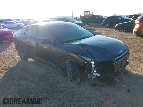 ✅ 2025 Kia K4 LXS • VIN: 3KPFT4DE0SE072745 • Lot: 44040039. Listed on IAAI with 21,404 mi. Free auction sales archive from the USA and detailed vehicle history report at DreamBid. Image 1.