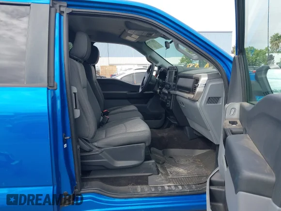 ✅ 2021 Ford F-150 XL • VIN: 1FTFX1E89MKD56290 • Lot: 45075354. Wystawiony na IAAI z przebiegiem 43 721 mil. Bezpłatny archiwum sprzedaży aukcyjnych z USA i szczegółowy raport historii pojazdu na DreamBid. Zdjęcie 5.