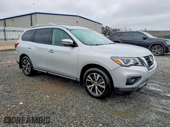 ✅ 2017 Nissan Pathfinder S • VIN: 5N1DR2MN7HC695429 • Lot: 78905395. Wystawiony na Copart z przebiegiem 130 675 mil. Bezpłatny archiwum sprzedaży aukcyjnych z USA i szczegółowy raport historii pojazdu na DreamBid. Zdjęcie 4.