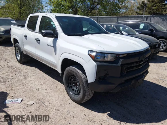 ✅ 2023 Chevrolet Colorado 2WD Work Truck • VIN: 1GCPSBEK5P1269355 • Lot: 45020119. Wystawiony na IAAI z przebiegiem 21 412 mil. Bezpłatny archiwum sprzedaży aukcyjnych z USA i szczegółowy raport historii pojazdu na DreamBid. Zdjęcie 1.
