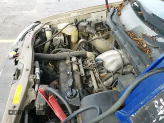 ✅ 2001 Lexus RX 300 • VIN: JTJHF10U910165733 • Lot: 43356064. Listed on IAAI with 300,451 mi. Free auction sales archive from the USA and detailed vehicle history report at DreamBid. Image 12.