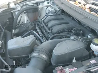 ✅ 2019 Ford Explorer XLT • VIN: 1FM5K7D8XKGA04281 • Lot: 43438902. Wystawiony na IAAI z przebiegiem 88 054 mil. Bezpłatny archiwum sprzedaży aukcyjnych z USA i szczegółowy raport historii pojazdu na DreamBid. Zdjęcie 19.