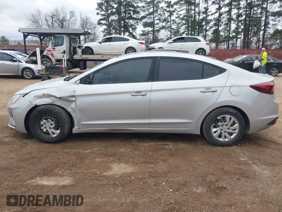 ✅ 2019 Hyundai Elantra SE • VIN: 5NPD74LF9KH469629 • Lot: 44330515. Wystawiony na IAAI z przebiegiem 126 496 mil. Bezpłatny archiwum sprzedaży aukcyjnych z USA i szczegółowy raport historii pojazdu na DreamBid. Zdjęcie 6.