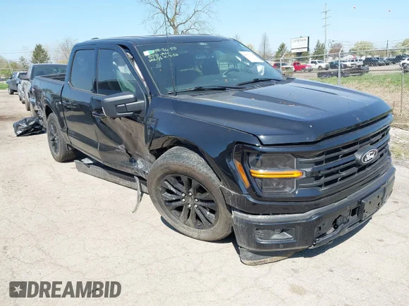 ✅ 2024 Ford F-150 XLT • VIN: 1FTEW3LP5RFA61708 • Lot: 44875841. Wystawiony na IAAI z przebiegiem 15 940 mil. Bezpłatny archiwum sprzedaży aukcyjnych z USA i szczegółowy raport historii pojazdu na DreamBid. Zdjęcie 1.