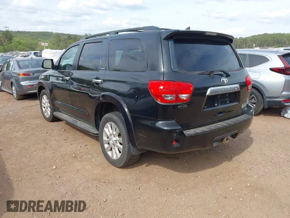 ✅ 2011 Toyota Sequoia Platinum • VIN: 5TDYY5G17BS032015 • Лот: 44763539. Опубліковано раніше на IAAI з пробігом 250 929 миль. Безкоштовний доступ до архіву аукціонних продажів зі США та докладний звіт про історію автомобіля на DreamBid. Зображення 3.