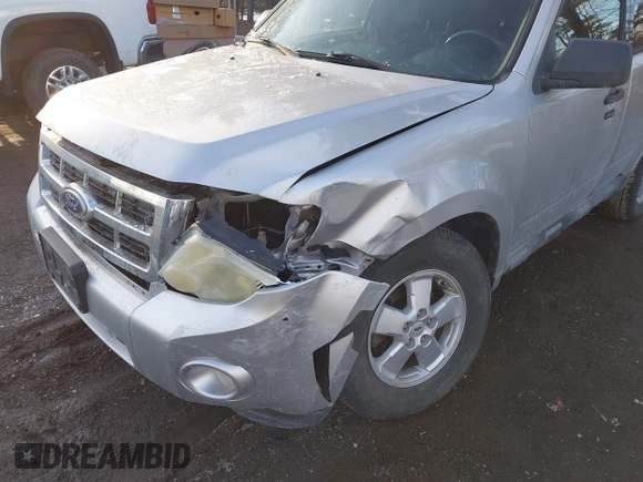 ✅ 2010 Ford Escape XLT • VIN: 1FMCU9DG3AKB80900 • Lot: 44207949. Wystawiony na IAAI z przebiegiem 120 692 mil. Bezpłatny archiwum sprzedaży aukcyjnych z USA i szczegółowy raport historii pojazdu na DreamBid. Zdjęcie 6.