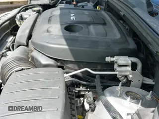 2018 Jeep Grand Cherokee Limited z VIN 1C4RJEBG4JC131623, wystawiony jako IAAI lot #42806022 z przebiegiem 137 938 mil mil oraz . Historia ofert i sprzedaży dostępna na DreamBid. Obrazek 18.