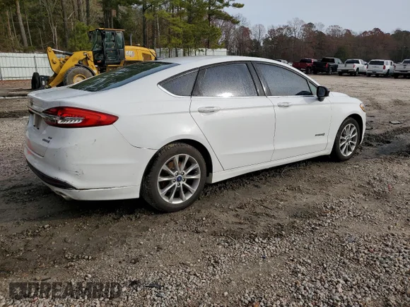 ✅ 2017 Ford Fusion Hybrid SE • VIN: 3FA6P0LU2HR400177 • Lot: 69935682. Wystawiony na Copart z przebiegiem Nie podano. Bezpłatny archiwum sprzedaży aukcyjnych z USA i szczegółowy raport historii pojazdu na DreamBid. Zdjęcie 3.
