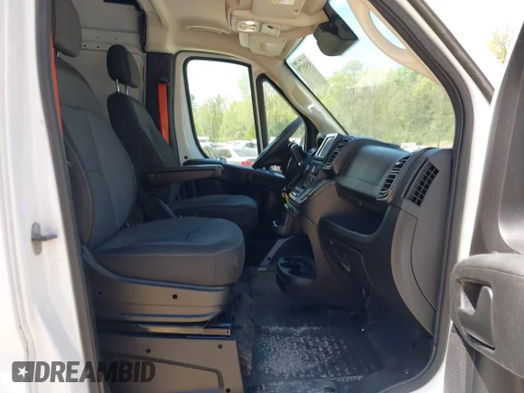 ✅ 2023 Ram ProMaster Cargo • VIN: 3C6MRVJG3PE568851 • Lot: 45185770. Wystawiony na IAAI z przebiegiem 15 961 mil. Bezpłatny archiwum sprzedaży aukcyjnych z USA i szczegółowy raport historii pojazdu na DreamBid. Zdjęcie 5.