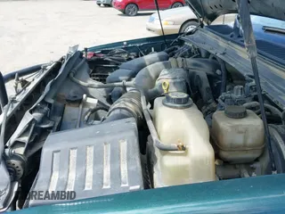 ✅ 2008 Ford F-250 XL • VIN: 1FTSX21518ED39178 • Lot: 42463471. Listed on IAAI with 242,997 mi. Free auction sales archive from the USA and detailed vehicle history report at DreamBid. Image 23.