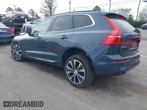 ✅ 2022 Volvo XC60 Momentum • VIN: YV4L12RK0N1059848 • Lot: 41714245. Wystawiony na IAAI z przebiegiem 31 404 mil. Bezpłatny archiwum sprzedaży aukcyjnych z USA i szczegółowy raport historii pojazdu na DreamBid. Zdjęcie 3.