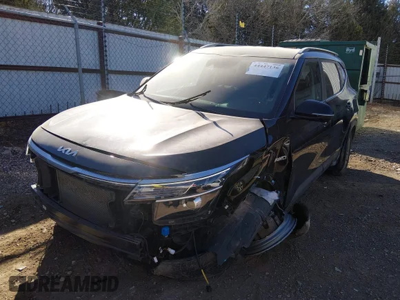 ✅ 2022 Kia Seltos S • VIN: KNDEUCAAXN7269706 • Lot: 44447136. Wystawiony na IAAI z przebiegiem 38 936 mil. Bezpłatny archiwum sprzedaży aukcyjnych z USA i szczegółowy raport historii pojazdu na DreamBid. Zdjęcie 2.