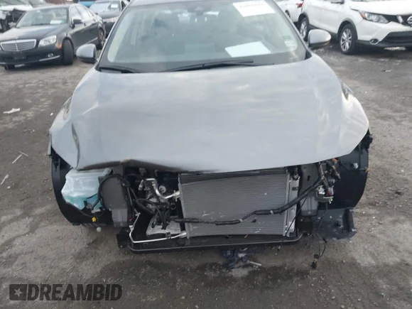 ✅ 2025 Nissan Sentra SV • VIN: 3N1AB8CV2SY241669 • Lot: 43896442. Wystawiony na IAAI z przebiegiem 2 100 mil. Bezpłatny archiwum sprzedaży aukcyjnych z USA i szczegółowy raport historii pojazdu na DreamBid. Zdjęcie 6.