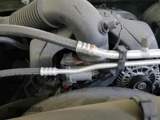 2019 Ram 1500 Express z VIN 1C6RR7FT8KS629785, wystawiony jako Copart lot #81581595 z przebiegiem 120 204 mil mil oraz Szkoda całkowita • Salvage title. Historia ofert i sprzedaży dostępna na DreamBid. Obrazek 13.