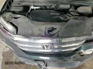 ✅ 2017 Honda Pilot LX • VIN: 5FNYF6H17HB082792 • Lot: 92247035. Listed on Copart with 110,241 mi. Free auction sales archive from the USA and detailed vehicle history report at DreamBid. Image 16.