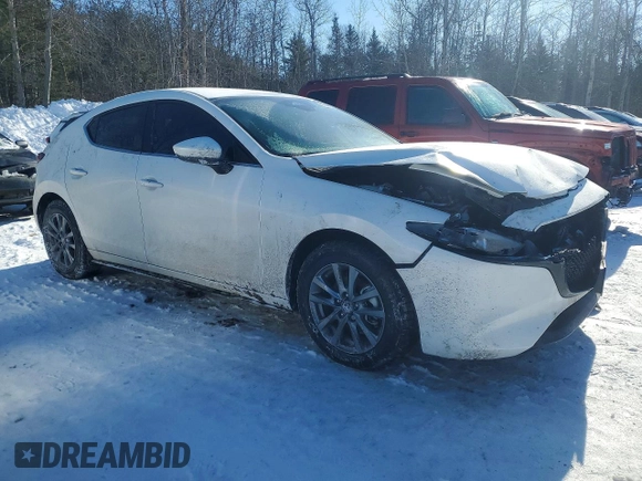 ✅ 2025 Mazda 3 S Select Sport • VIN: JM1BPAKM9S1793287 • Lot: 75449595. Wystawiony na Copart z przebiegiem 5 152 mil. Bezpłatny archiwum sprzedaży aukcyjnych z USA i szczegółowy raport historii pojazdu na DreamBid. Zdjęcie 4.