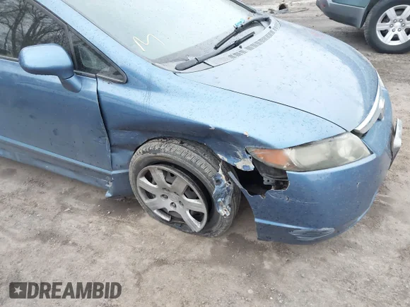 ✅ 2007 Honda Civic LX • VIN: 1HGFA16517L142397 • Lot: 44519080. Wystawiony na IAAI z przebiegiem 158 142 mil. Bezpłatny archiwum sprzedaży aukcyjnych z USA i szczegółowy raport historii pojazdu na DreamBid. Zdjęcie 6.