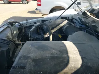 2024 Ram 1500 SLT z VIN 1C6RR7GG0RS156623, wystawiony jako IAAI lot #42702884 z przebiegiem 27 953 mil mil oraz . Historia ofert i sprzedaży dostępna na DreamBid. Obrazek 20.