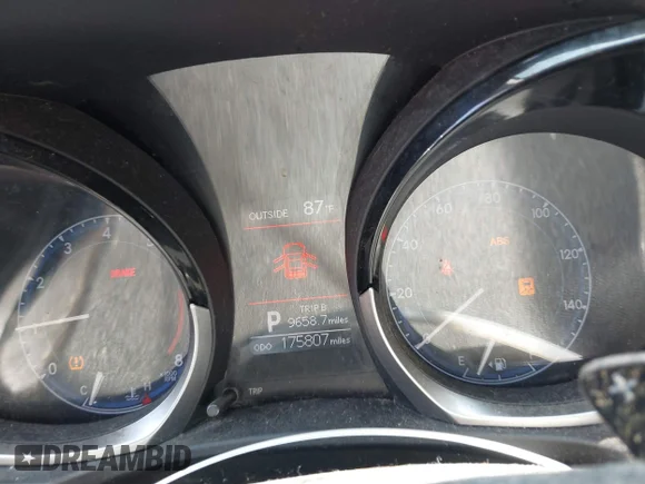 ✅ 2014 Toyota Corolla LE • VIN: 2T1BURHE0EC197718 • Лот: 45493899. Опубликован ранее на IAAI с пробегом 175 807 миль. Бесплатный доступ к архиву аукционных продаж из США и подробный отчёт об истории автомобиля на DreamBid. Изображение 6.