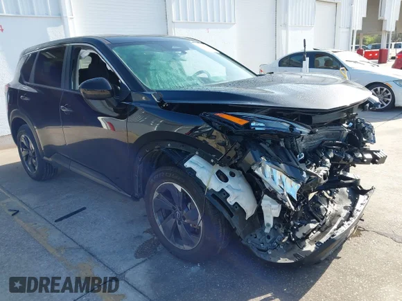 ✅ 2024 Nissan Rogue SV • VIN: JN8BT3BA6RW350593 • Лот: 44820015. Опубліковано раніше на IAAI з пробігом 54 509 миль. Безкоштовний доступ до архіву аукціонних продажів зі США та докладний звіт про історію автомобіля на DreamBid. Зображення 1.