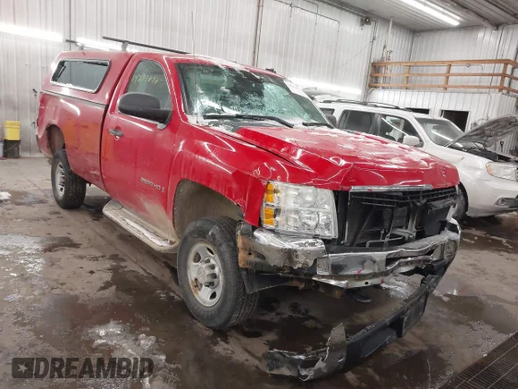 ✅ 2009 Chevrolet Silverado 2500HD Work Truck • VIN: 1GCHC44K79E141130 • Lot: 44253836. Wystawiony na IAAI z przebiegiem 99 393 mil. Bezpłatny archiwum sprzedaży aukcyjnych z USA i szczegółowy raport historii pojazdu na DreamBid. Zdjęcie 1.