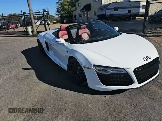 ✅ 2014 Audi R8 • VIN: WUASNAFG8EN000572 • Lot: 91397675. Listed on Copart with 963 mi. Free auction sales archive from the USA and detailed vehicle history report at DreamBid. Image 11.