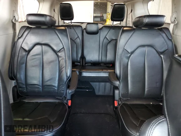 ✅ 2017 Chrysler Pacifica Limited • VIN: 2C4RC1GG2HR840077 • Лот: 73203162. Опубліковано раніше на Copart з пробігом 83 174 миль. Безкоштовний доступ до архіву аукціонних продажів зі США та докладний звіт про історію автомобіля на DreamBid. Зображення 10.