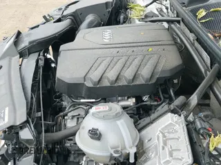 ✅ 2023 Audi Q5 S line Premium Plus • VIN: WA1EAAFY6P2118374 • Lot: 42594650. Wystawiony na IAAI z przebiegiem 24 834 mil. Bezpłatny archiwum sprzedaży aukcyjnych z USA i szczegółowy raport historii pojazdu na DreamBid. Zdjęcie 20.