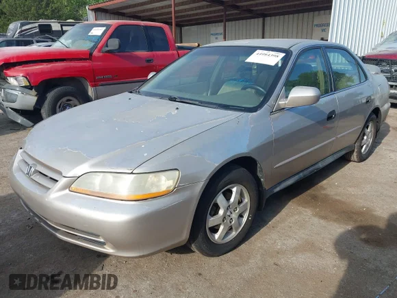 ✅ 2002 Honda Accord EX • VIN: 1HGCG56542A071712 • Lot: 44984398. Wystawiony na IAAI z przebiegiem 227 996 mil. Bezpłatny archiwum sprzedaży aukcyjnych z USA i szczegółowy raport historii pojazdu na DreamBid. Zdjęcie 2.