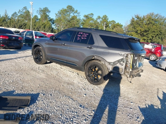✅ 2023 Ford Explorer ST-Line • VIN: 1FMSK7KH2PGB22239 • Lot: 43950762. Wystawiony na IAAI z przebiegiem 16 180 mil. Bezpłatny archiwum sprzedaży aukcyjnych z USA i szczegółowy raport historii pojazdu na DreamBid. Zdjęcie 3.