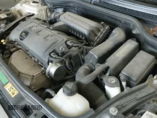 ✅ 2009 MINI Hardtop • VIN: WMWMF33529TU71262 • Lot: 42835528. Wystawiony na IAAI z przebiegiem 79 532 mil. Bezpłatny archiwum sprzedaży aukcyjnych z USA i szczegółowy raport historii pojazdu na DreamBid. Zdjęcie 12.