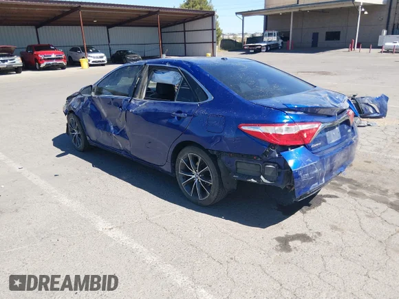 ✅ 2015 Toyota Camry XSE • VIN: 4T1BK1FK5FU558621 • Lot: 45122713. Wystawiony na IAAI z przebiegiem 146 640 mil. Bezpłatny archiwum sprzedaży aukcyjnych z USA i szczegółowy raport historii pojazdu na DreamBid. Zdjęcie 3.