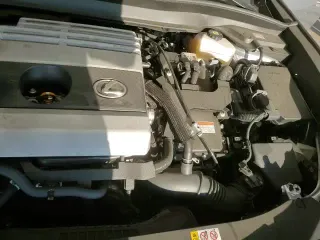 ✅ 2023 Lexus UX 250h F Sport • VIN: JTHB6JBH2P2133369 • Lot: 94808025. Wystawiony na Copart z przebiegiem 31 420 mil. Bezpłatny archiwum sprzedaży aukcyjnych z USA i szczegółowy raport historii pojazdu na DreamBid. Zdjęcie 14.