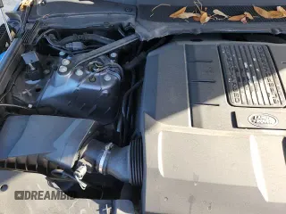 ✅ 2017 Land Rover Range Rover HSE • VIN: SALGS2FV9HA375505 • Lot: 84553595. Listed on Copart with 43,929 mi. Free auction sales archive from the USA and detailed vehicle history report at DreamBid. Image 16.