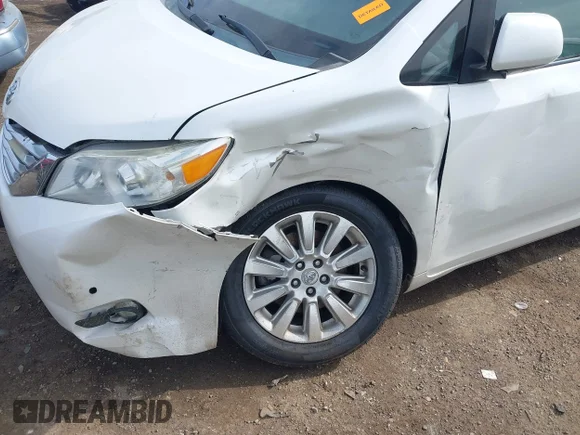 ✅ 2011 Toyota Sienna XLE AAS • VIN: 5TDYK3DC2BS120482 • Lot: 42289237. Listed on IAAI with 324,817 mi. Free auction sales archive from the USA and detailed vehicle history report at DreamBid. Image 6.