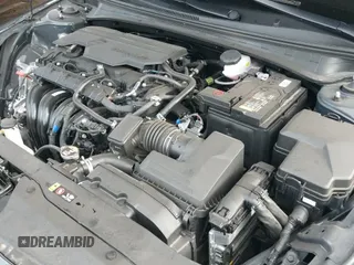 2024 Hyundai Elantra SEL z VIN KMHLM4DG8RU807030, wystawiony jako IAAI lot #43074383 z przebiegiem 27 530 mil mil oraz . Historia ofert i sprzedaży dostępna na DreamBid. Obrazek 19.