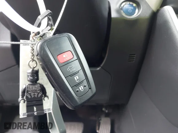 ✅ 2022 Toyota RAV4 Hybrid XLE • VIN: 4T3RWRFV3NU061097 • Лот: 44052037. Опубликован ранее на IAAI с пробегом 37 012 миль. Бесплатный доступ к архиву аукционных продаж из США и подробный отчёт об истории автомобиля на DreamBid. Изображение 11.