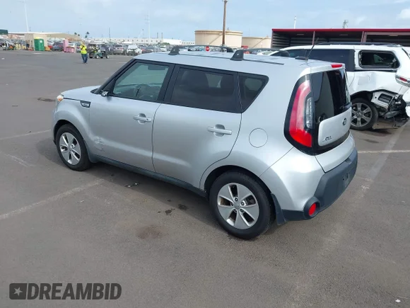 ✅ 2015 Kia Soul • VIN: KNDJN2A26F7778224 • Lot: 42238151. Wystawiony na IAAI z przebiegiem 142 215 mil. Bezpłatny archiwum sprzedaży aukcyjnych z USA i szczegółowy raport historii pojazdu na DreamBid. Zdjęcie 3.