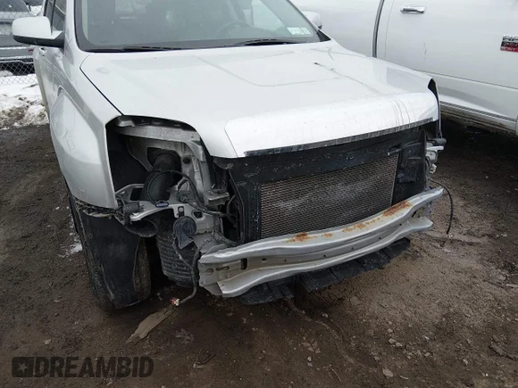 ✅ 2015 GMC Terrain SLT • VIN: 2GKFLXE3XF6135391 • Lot: 44502548. Wystawiony na IAAI z przebiegiem 101 416 mil. Bezpłatny archiwum sprzedaży aukcyjnych z USA i szczegółowy raport historii pojazdu na DreamBid. Zdjęcie 6.