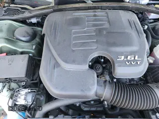 ✅ 2023 Dodge Challenger GT • VIN: 2C3CDZJGXPH594303 • Lot: 82357975. Wystawiony na Copart z przebiegiem 15 940 mil. Bezpłatny archiwum sprzedaży aukcyjnych z USA i szczegółowy raport historii pojazdu na DreamBid. Zdjęcie 15.