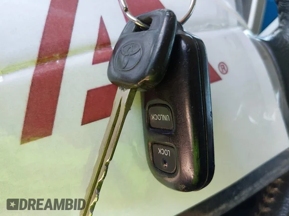 ✅ 2007 Toyota FJ Cruiser • VIN: JTEBU11F970018170 • Lot: 45033508. Wystawiony na IAAI z przebiegiem 210 284 mil. Bezpłatny archiwum sprzedaży aukcyjnych z USA i szczegółowy raport historii pojazdu na DreamBid. Zdjęcie 11.