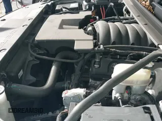 ✅ 2017 Chevrolet Tahoe LS • VIN: 1GNSCAKC6HR325490 • Lot: 43601523. Wystawiony na IAAI z przebiegiem 95 770 mil. Bezpłatny archiwum sprzedaży aukcyjnych z USA i szczegółowy raport historii pojazdu na DreamBid. Zdjęcie 19.