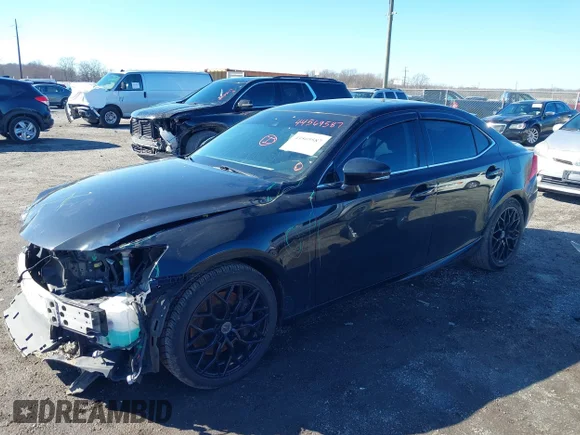 ✅ 2019 Lexus IS 300 • VIN: JTHBA1D22K5097519 • Lot: 44569587. Wystawiony na IAAI z przebiegiem 78 972 mil. Bezpłatny archiwum sprzedaży aukcyjnych z USA i szczegółowy raport historii pojazdu na DreamBid. Zdjęcie 2.