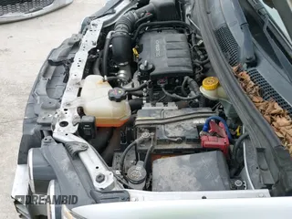 2015 Chevrolet Sonic RS z VIN 1G1JG5SB7F4169891, wystawiony jako IAAI lot #41527189 z przebiegiem 105 248 mil mil oraz . Historia ofert i sprzedaży dostępna na DreamBid. Obrazek 13.