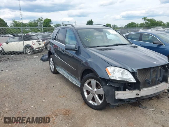 ✅ 2011 Mercedes-Benz M 350 • VIN: 4JGBB5GBXBA698861 • Лот: 45271390. Опубліковано раніше на IAAI з пробігом 97 661 миль. Безкоштовний доступ до архіву аукціонних продажів зі США та докладний звіт про історію автомобіля на DreamBid. Зображення 1.