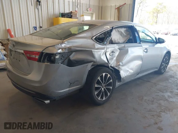 ✅ 2018 Toyota Avalon XLE • VIN: 4T1BK1EB8JU282137 • Lot: 44359406. Wystawiony na IAAI z przebiegiem 108 502 mil. Bezpłatny archiwum sprzedaży aukcyjnych z USA i szczegółowy raport historii pojazdu na DreamBid. Zdjęcie 4.