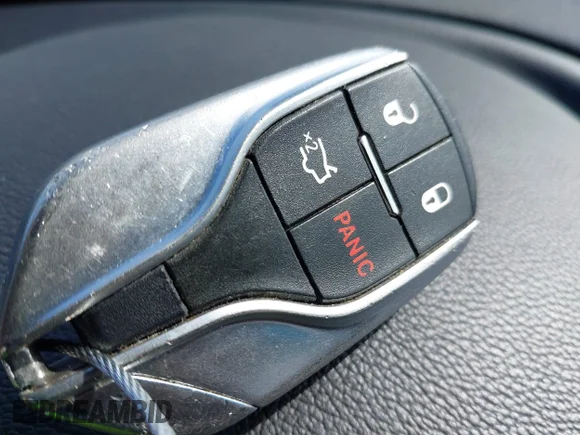 ✅ 2015 Maserati Ghibli • VIN: ZAM57XSA2F1162114 • Лот: 43406358. Опубліковано раніше на IAAI з пробігом 66 813 миль. Безкоштовний доступ до архіву аукціонних продажів зі США та докладний звіт про історію автомобіля на DreamBid. Зображення 11.