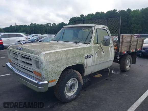 ✅ 1987 Dodge W SERIES • VIN: 1B7HW14T9HS435871 • Lot: 43006076. Wystawiony na IAAI z przebiegiem 74 696 mil. Bezpłatny archiwum sprzedaży aukcyjnych z USA i szczegółowy raport historii pojazdu na DreamBid. Zdjęcie 2.